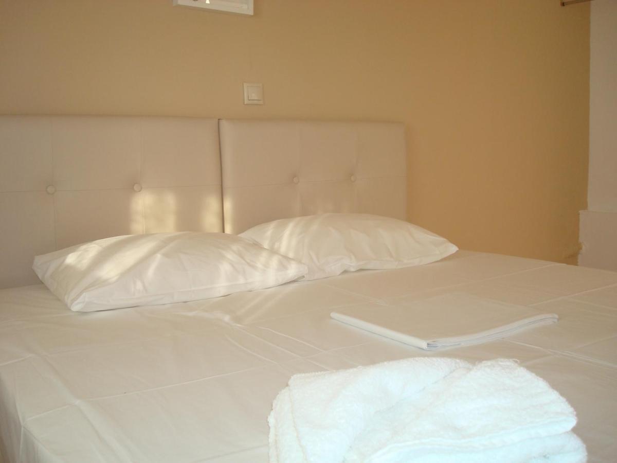 Merlot Village Rental Properties Kariá Екстериор снимка