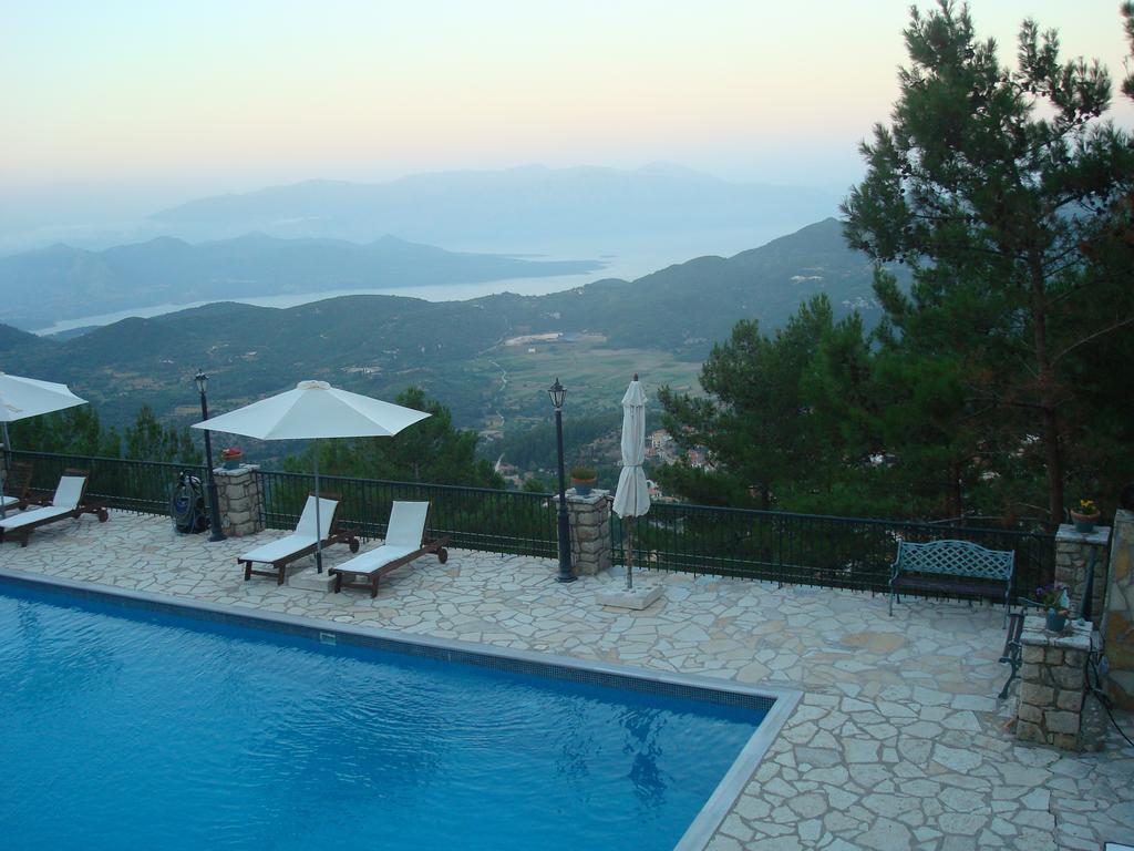 Merlot Village Rental Properties Kariá Екстериор снимка