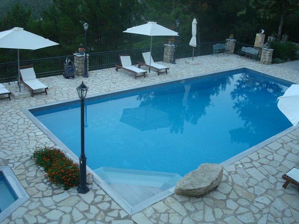 Merlot Village Rental Properties Kariá Екстериор снимка