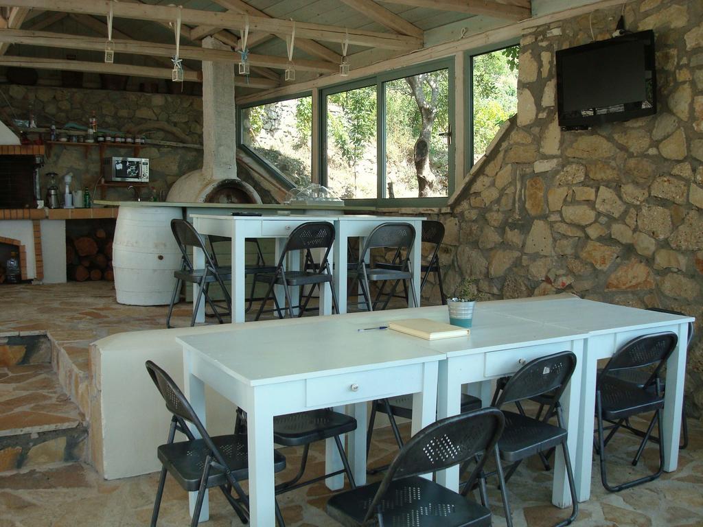 Merlot Village Rental Properties Kariá Екстериор снимка